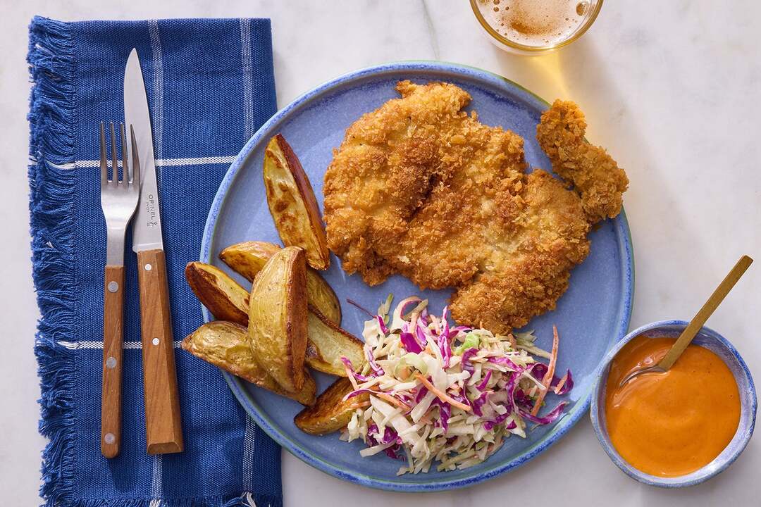 Crispy Chicken Thighs & Buffalo Sauce