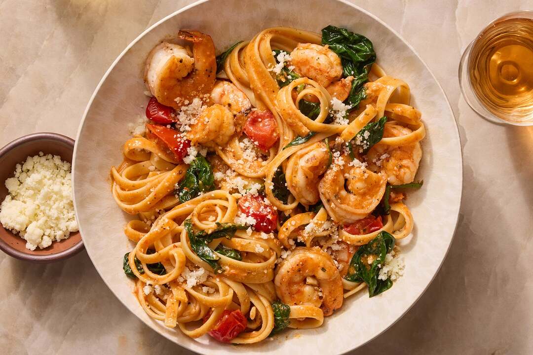 Creamy Shrimp & Roasted Red Pepper Pasta