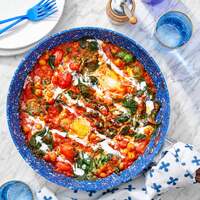 One-Pan Chickpea & Curry Shakshuka