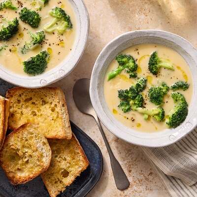 Broccoli, Cheddar & Smoked Gouda Soup