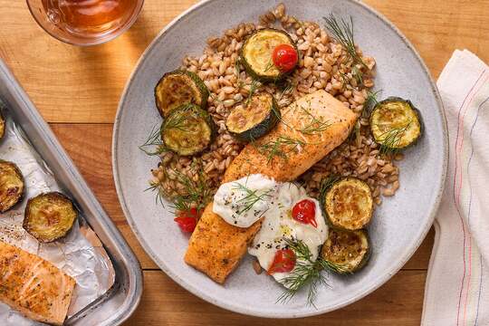 Baked Salmon & Creamy Dill Sauce
