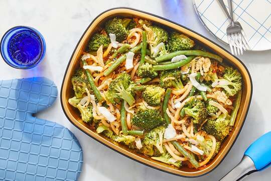 Oven-Baked Sweet Chili Udon & Vegetables