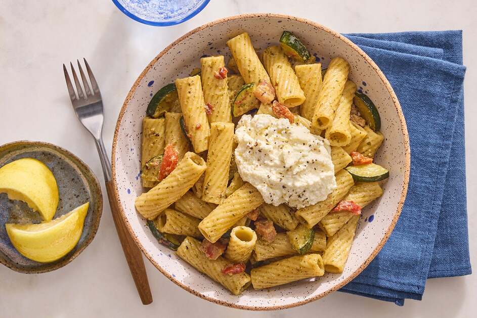 15-Min Pancetta & Basil Pesto Pasta