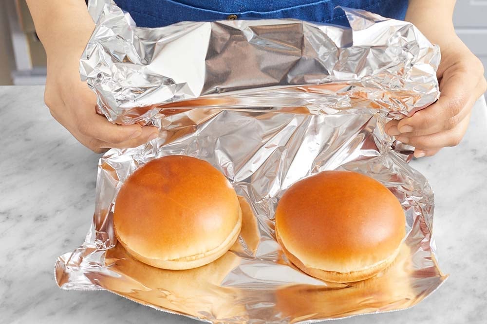 recipe-step-image-Warm the buns & serve your dish }