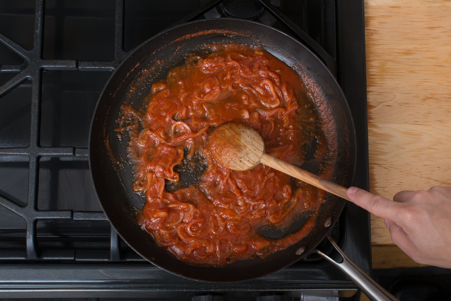 recipe-step-image-Make the sauce}