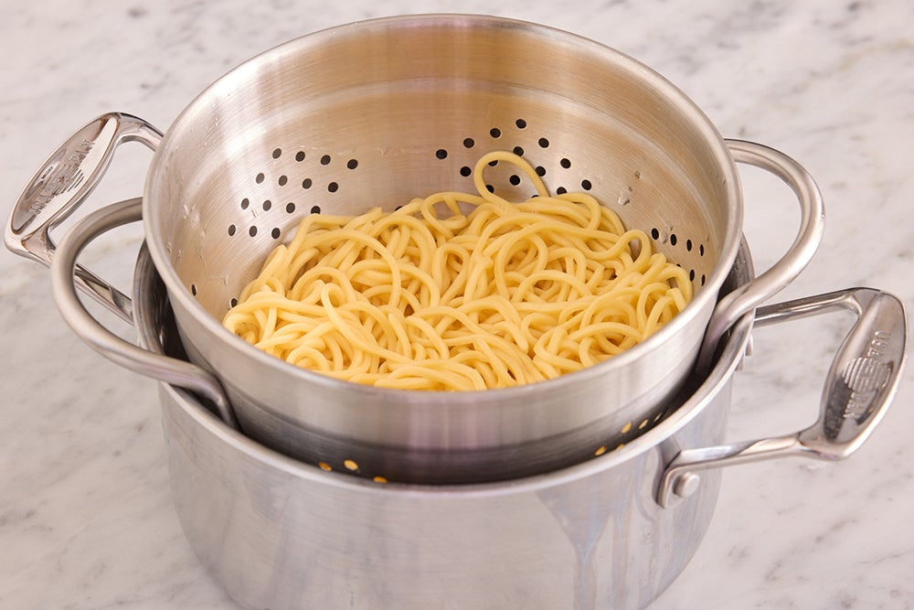 recipe-step-image-Cook the noodles}