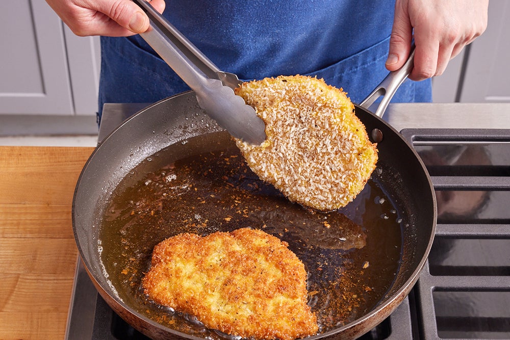 recipe-step-image-Cook the chicken }