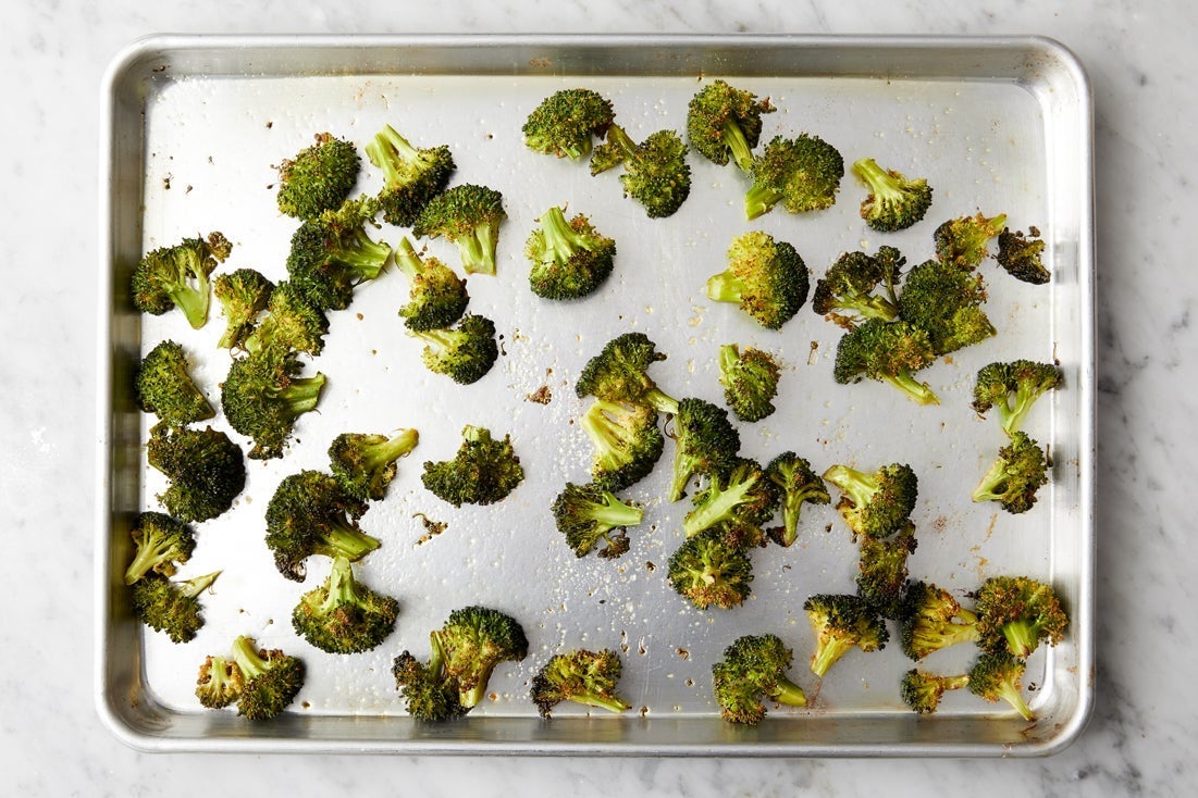 recipe-step-image-Roast the broccoli}