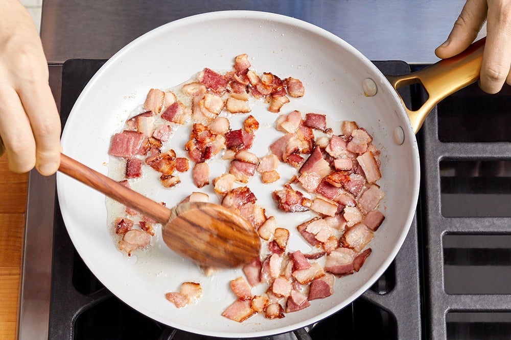 recipe-step-image-Cook the bacon}