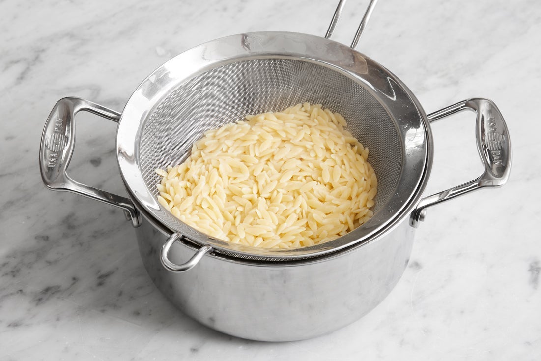 recipe-step-image-Cook the pasta}