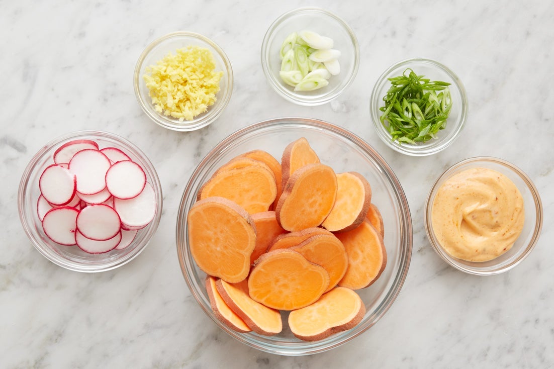 recipe-step-image-Prepare the ingredients & make the spicy mayonnaise:}