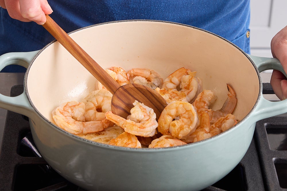 recipe-step-image-Cook the shrimp}