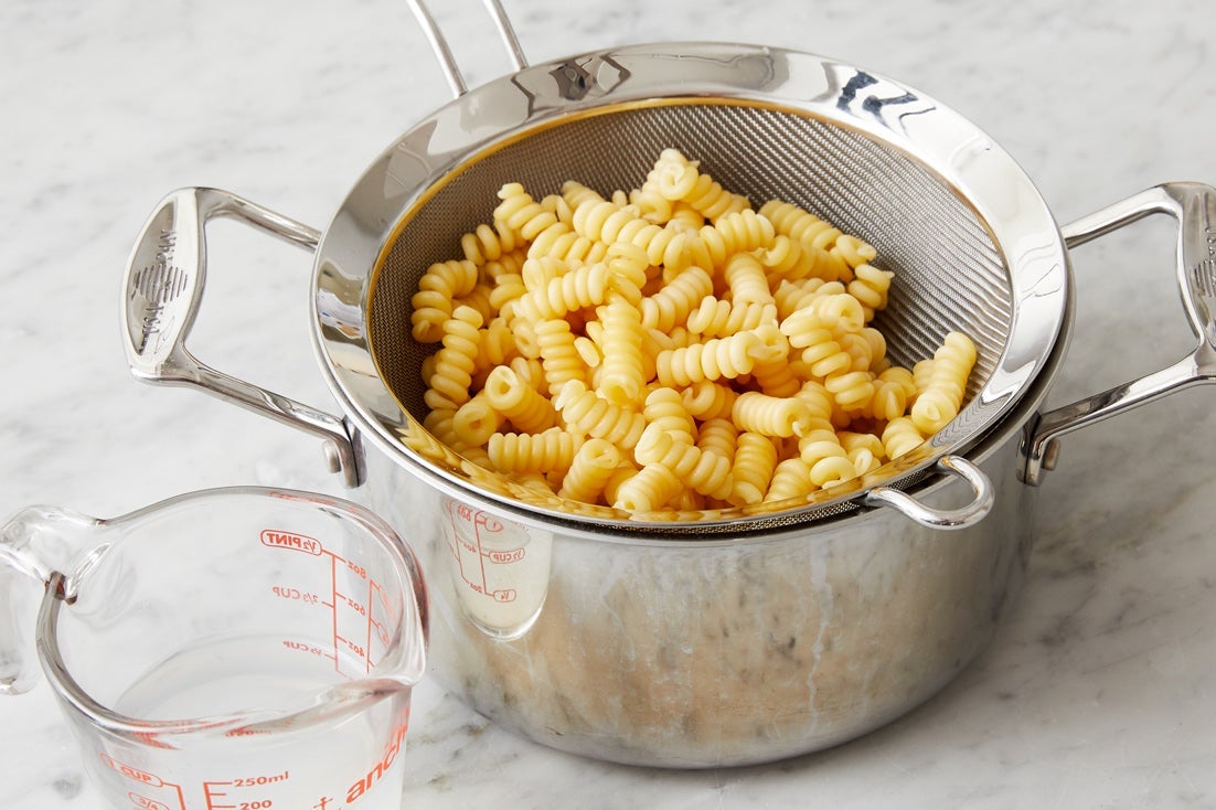 recipe-step-image-Cook the pasta:}