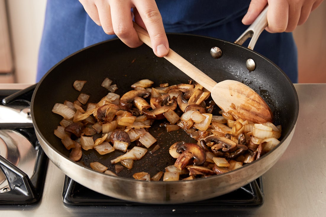 recipe-step-image-Cook & glaze the mushrooms}