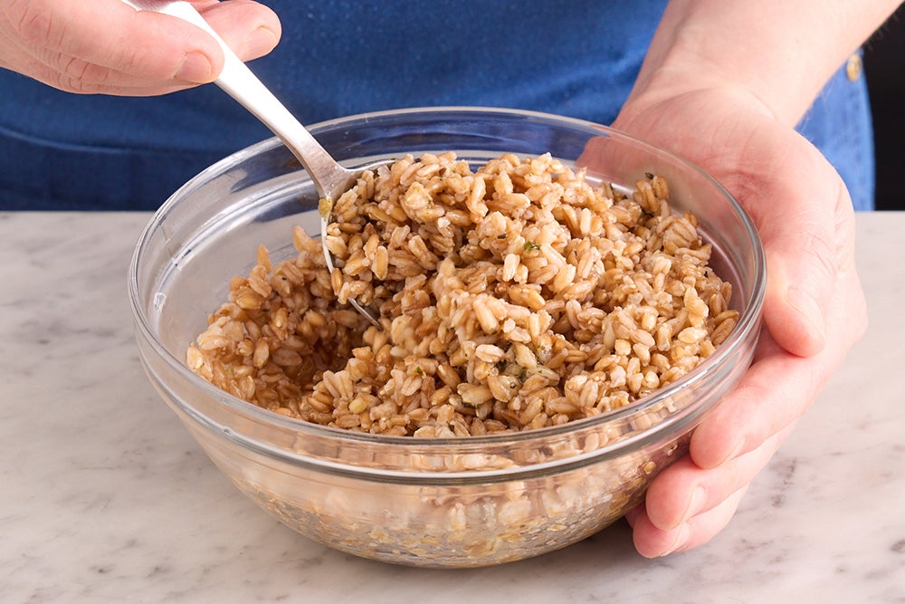 recipe-step-image-Warm the farro & serve your dish}