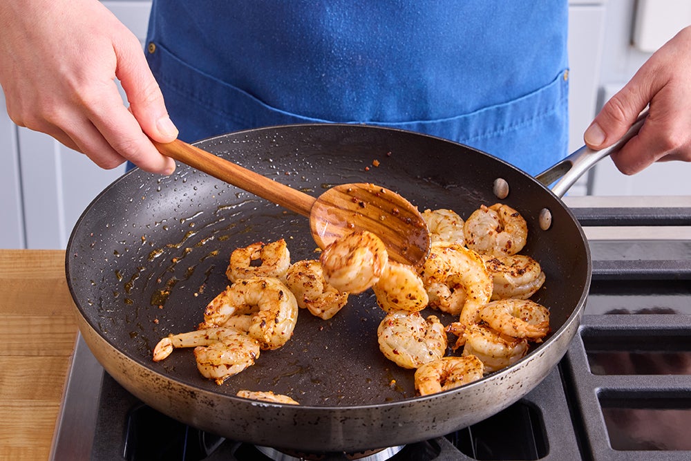 recipe-step-image-Cook the shrimp }