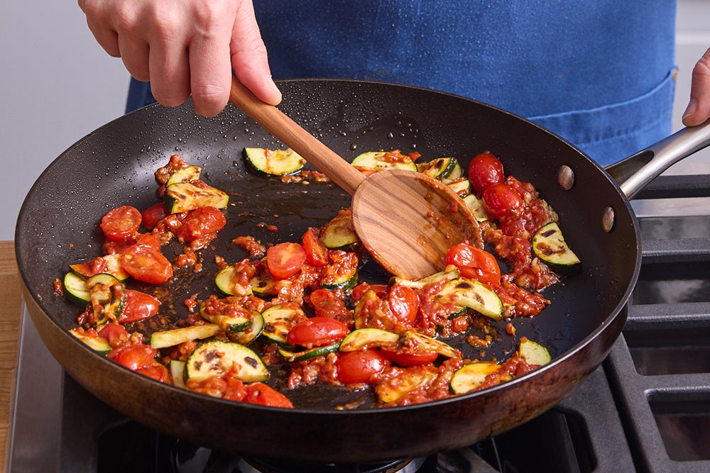 recipe-step-image-Cook the vegetables }