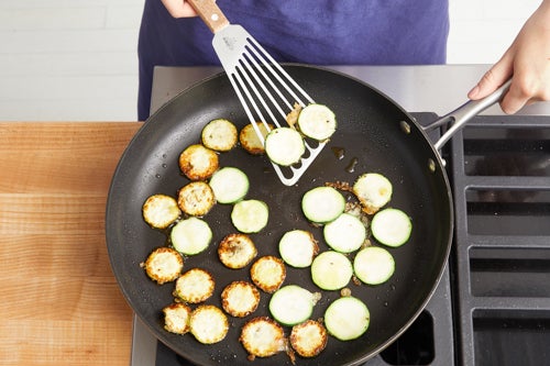 recipe-step-image-Cook the zucchini}