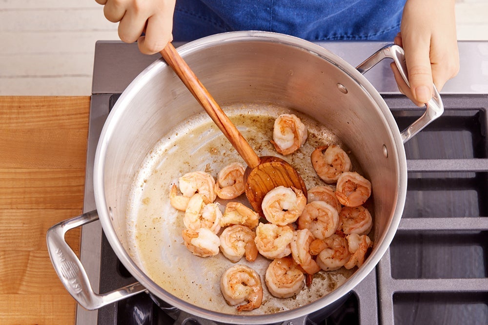 recipe-step-image-Cook the shrimp}